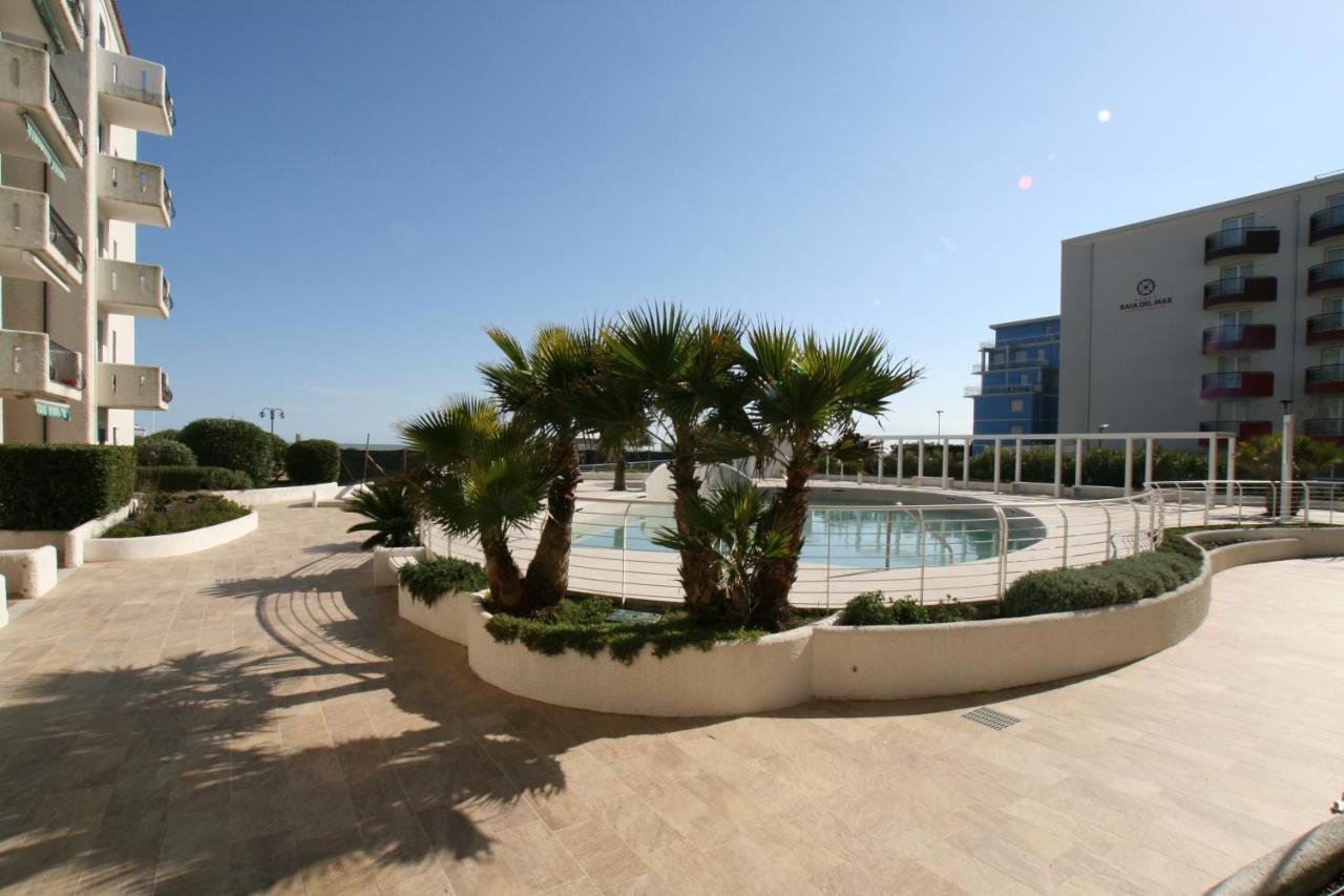 Апартаменты El Palmar Fronte Mare Лидо-ди-Езоло Экстерьер фото